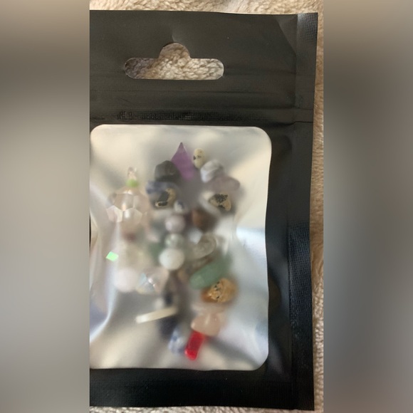 Assorted Bead Collection for Crafting - Picture 6 of 16